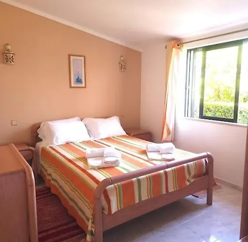 Ch 7 - One Bedroom Apartment, Casa Da Horta, Pool And Garden Albufeira