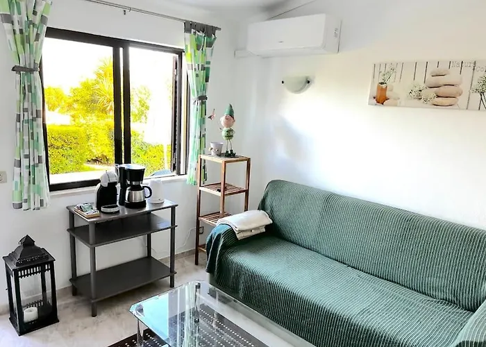 Ch 7 - One Bedroom Apartment, Casa Da Horta, Pool And Garden Apartment Albufeira